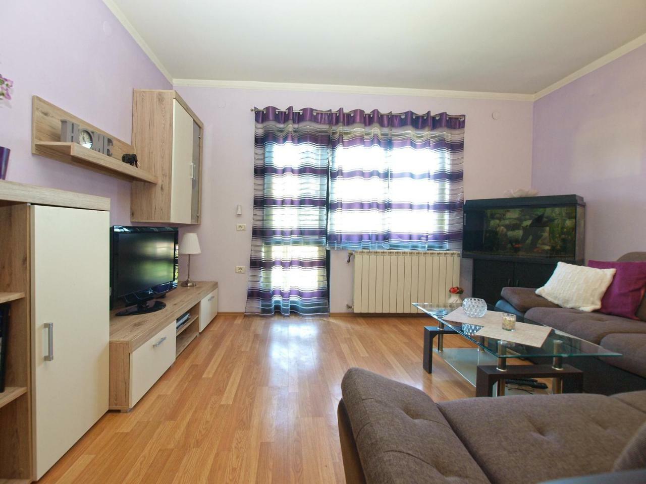 Apartment Nadia 1844 Pula