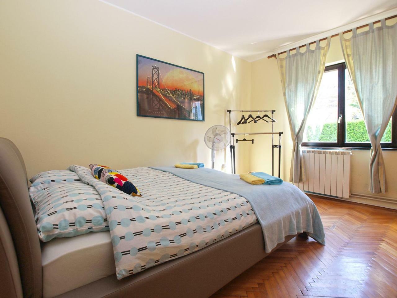 Nadia 1844 Apartment